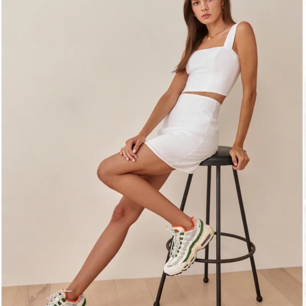 BRAND NEW LINEN SKIRT REFORMATION